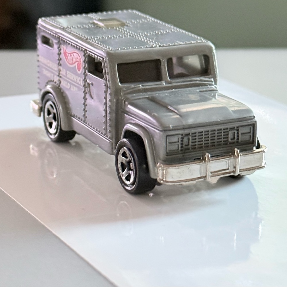 ๐ฐ1997 Hot Wheels Action Pack Police Force Gray Armored Truck - Picture 6 of 6